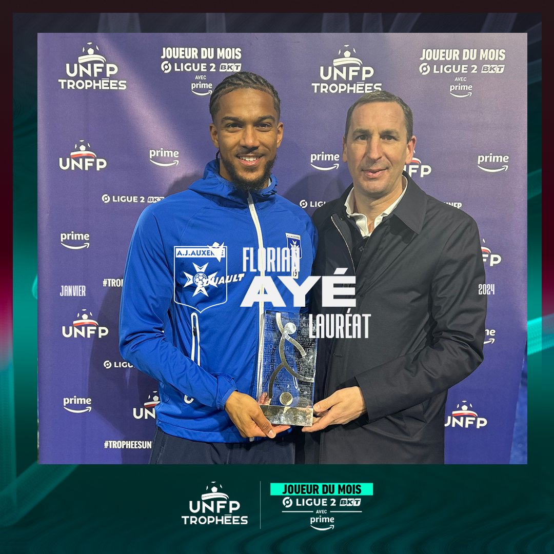 UNFP (@unfp) on Twitter photo 👏 Félicitations au buteur de l'<a href="/AJA/">AJ Auxerre</a> <a href="/florianaye/">Florian Ayé</a> qui a reçu ce soir, des mains de David Terrier, vice-président de l'UNFP, son trophée de joueur du mois de <a href="/Ligue2BKT/">Ligue 2 BKT</a> 🏆
#TropheesUNFP #AJAVAFC 👏 Félicitations au buteur de l'<a href="/AJA/">AJ Auxerre</a> <a href="/florianaye/">Florian Ayé</a> qui a reçu ce soir, des mains de David Terrier, vice-président de l'UNFP, son trophée de joueur du mois de <a href="/Ligue2BKT/">Ligue 2 BKT</a> 🏆
#TropheesUNFP #AJAVAFC