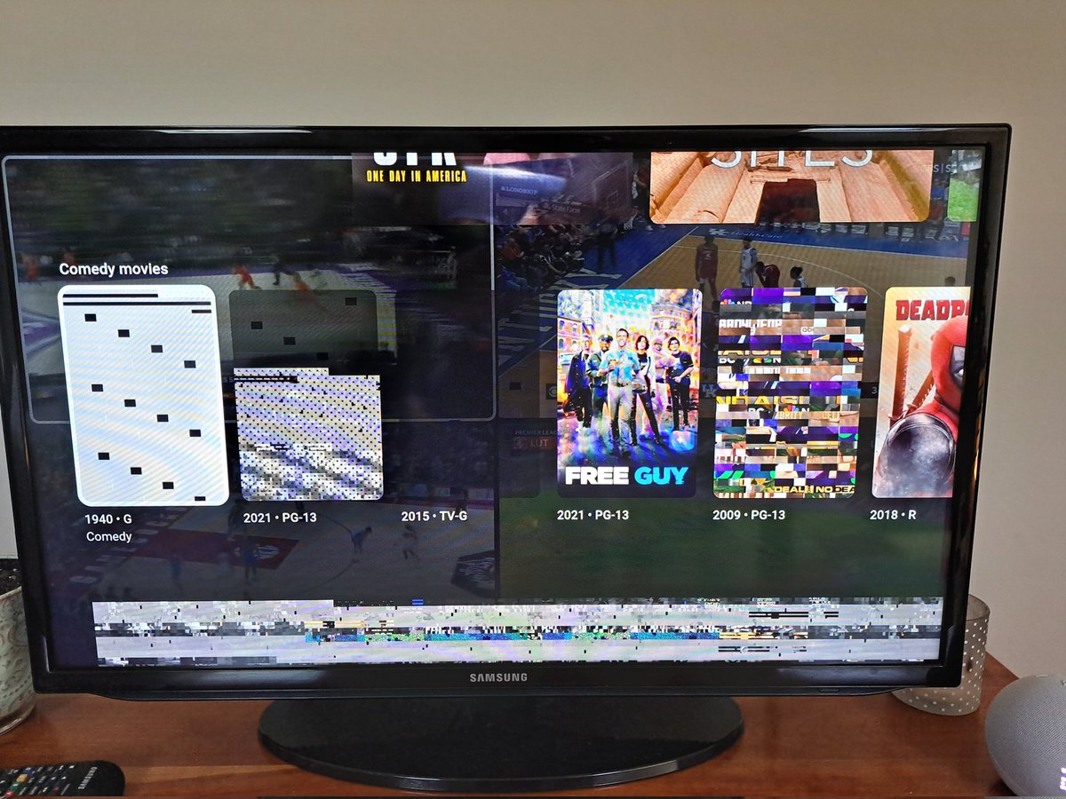 MattPiekutowski's tweet photo. Hey @YouTubeTV - please fix your app on @Roku streaming sticks. I get this on all 3 of mine even after restarting and resetting them. First reported this to your tech support over 4 weeks ago. This is the 'Home' screen after looking at the 'Library" https://t.co/H3VFHwkdU0