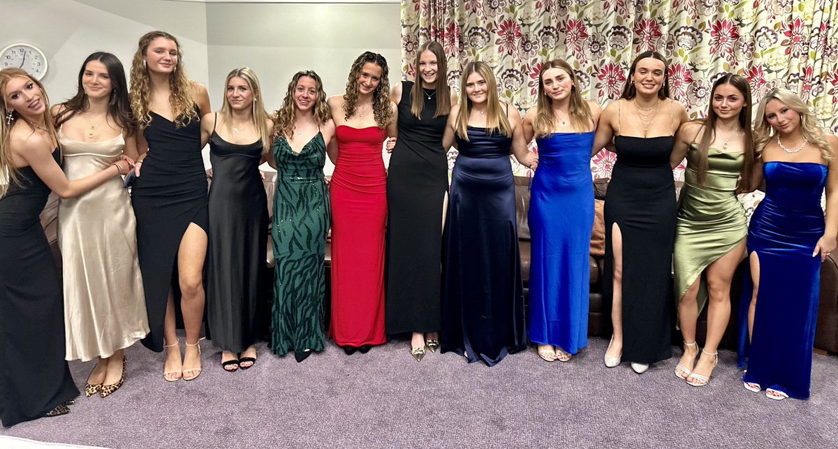 The Kernick year 11s take formal seriously… #millfieldsenior #boardinglife #glam #boardingschool #goingout