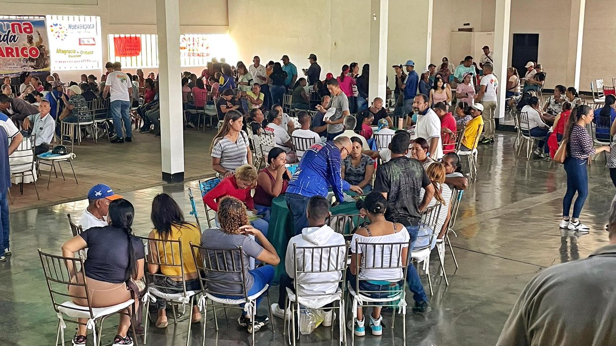 Más de 80 Consejos Comunales participan en la Plenaria del Consejo de Gobierno Comunitario, en Altagracia de Orituco en el Municipio José Tadeo Monagas para debatir ideas y proyectos que permitan avanzar en pro del buen vivir del pueblo.