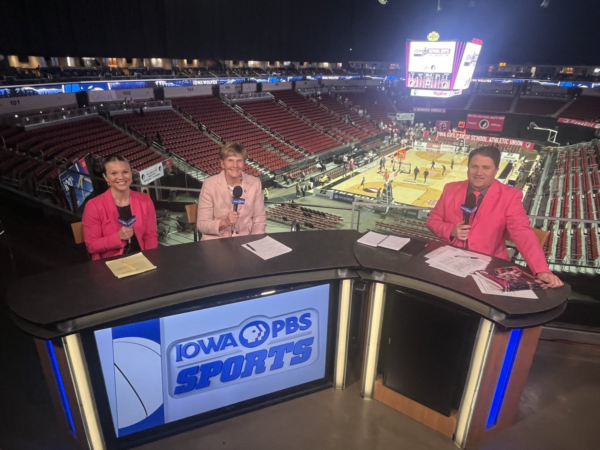 Today’s the day the <a href="/IGHSAU/">IGHSAU</a> state #ishsbkb season ends. Pregame show for the last three games starts at 2 on <a href="/IowaPBS/">Iowa PBS</a> with <a href="/LauraLeonard31/">L A Leonard</a> and <a href="/ERuffridge/">Elle Ruffridge</a>. Oh, it’s also #pinkcoatsaturday