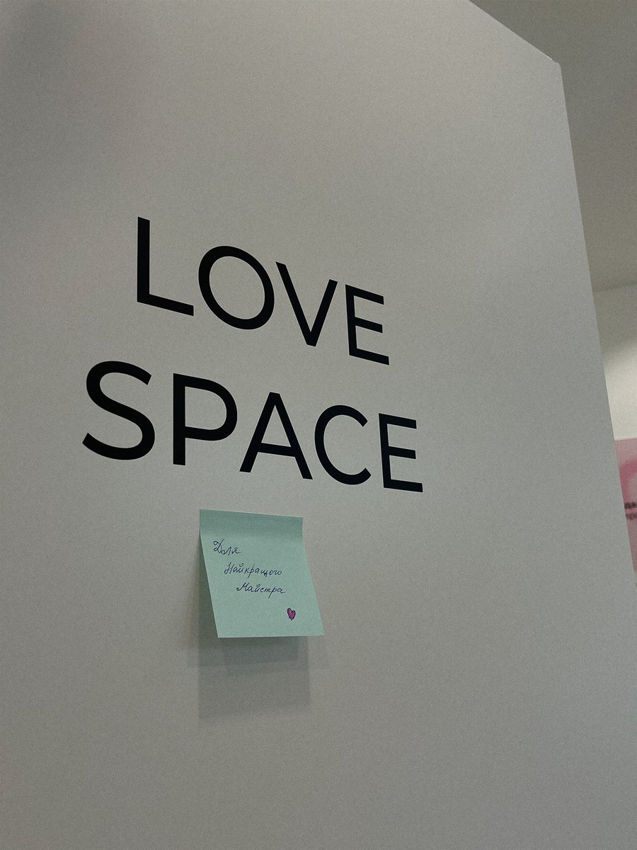 потужна кицька-чорнушка tweet media