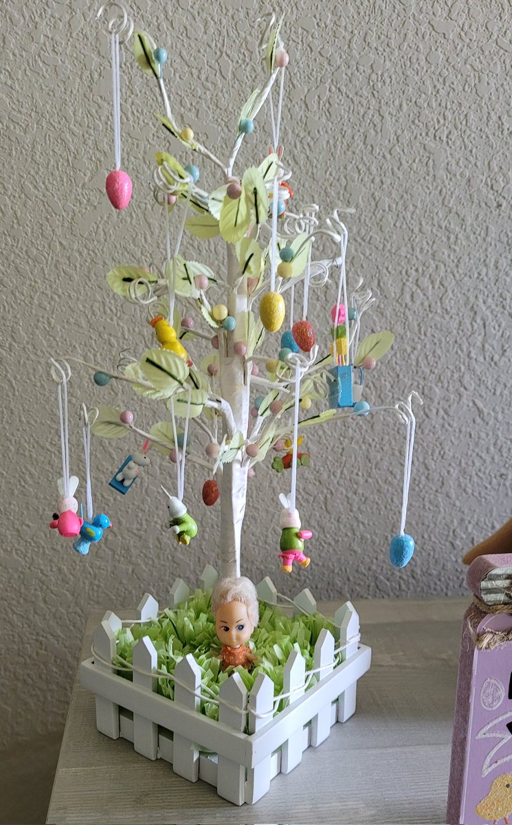 SusanDadamo's tweet image. #Easter tree with the #Kiddle