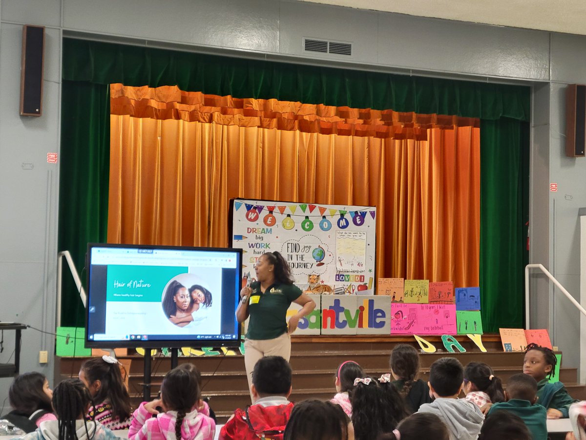 Thanks to some really amazing women who made our #CareerDay in honor of #WomensHistoryMonth extra special for our @PleasantvilleES Ss. Until next year, #DestinationExcellence is still the goal! #CareerWeek #HISDCounselors