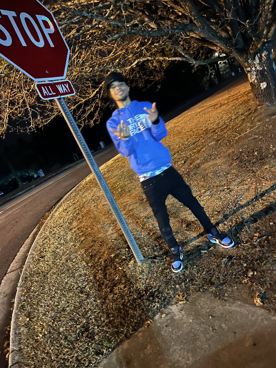 KapDaUnderdog's tweet photo. Started peepin shit I wasn’t peepin had to swap tha lens🚮 https://t.co/7j1HdOp35l