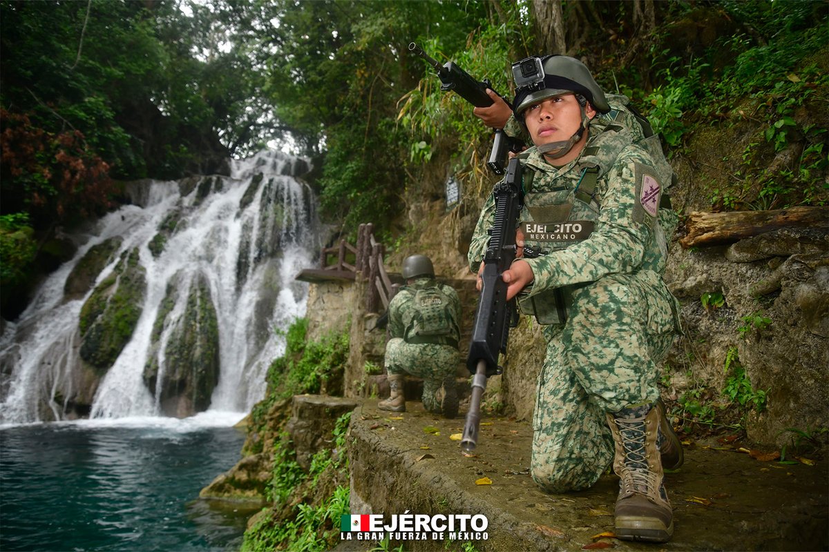 #Adiestramiento

En el #EjércitoMexicano nos preparamos física y mentalmente para salvaguardar la seguridad del pueblo de #México.

¡Siempre Leales!

#UnidosSomosLaGranFuerzaDeMéxico #SiemprePorTiSiemprePorMéxico