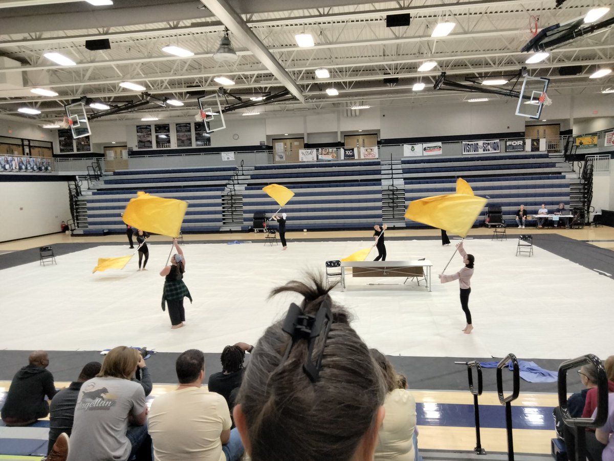 Just watched Truman High School Winter Guard. Lovely <a href="/ISDSchools/">Independence School District</a> <a href="/TrumanHSIndep/">Truman High School</a> 
#isdstrong