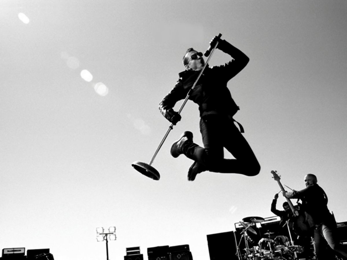 STOP THERE. Now that I have your attention, you should know that on this day in 2007, in California, under the direction of <a href="/joehahnLP/">Joe Hahn</a>, <a href="/linkinpark/">LINKIN PARK</a> recorded a video for "What I've Done"