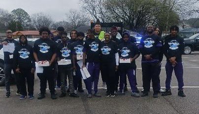 BCSTigers's tweet photo. Big shoutout to the Bessemer City Football players for their awesome contribution to the community! They joined forces with Valley Creek for a cleanup at McNeil Park in Bessemer. It's incredible to see our local athletes stepping up to make a positive impact. #TapInTigerUp https://t.co/7KHGECUcxe