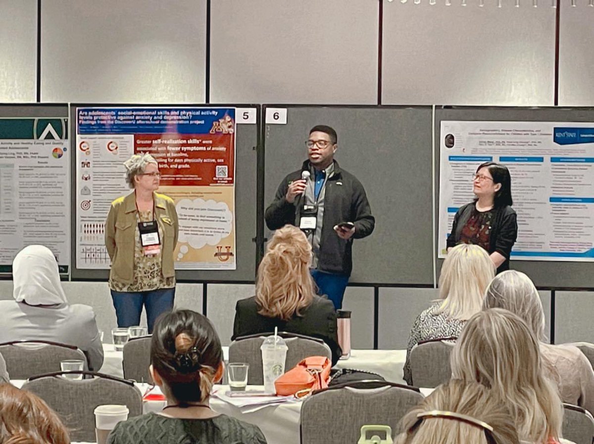 DrChukaEmezue's tweet photo. Working alongside dedicated professionals like my nurse scientist colleagues is a true honor; these are some really incredible people. #MNRS2024 https://t.co/wg8Exkt2cA