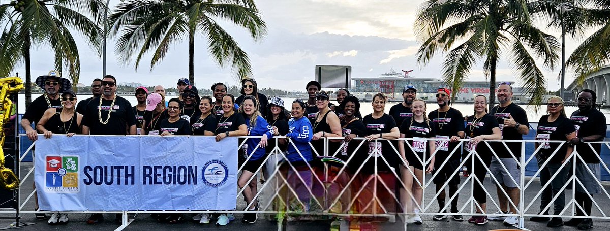 kberkey's tweet photo. So thankful for the great educators of the Almighty @MDCPSSouth. A beautiful day for the #MiamiSupt5K @SuptDotres @CampbellDriveK8 https://t.co/IzGX9eZyBy