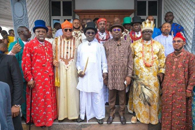 VvcWatch's tweet photo. Governor Sim has granted King Ateke Tom, monarch of the Okochiri Kingdom, the prestigious title of a first-class king. https://t.co/EQwe5Bizve