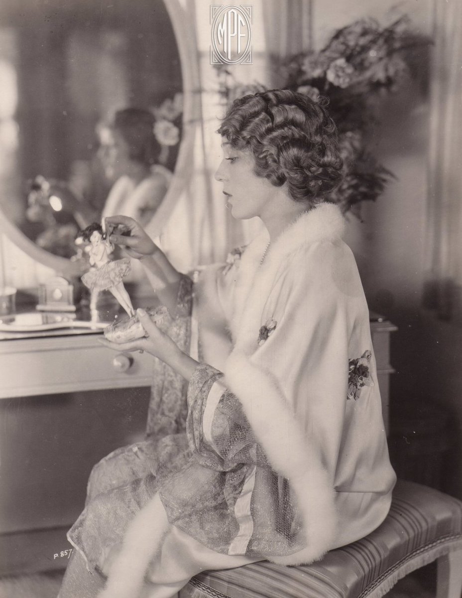 Mary at her vanity at her home in Pickfair circa 1922. #marypickford #pickfair #hollywoodlegend