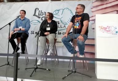 Iris_CU93's tweet image. “Estando ciega he visto las cosas más bonitas”

#LibroForumSevilla2024 

🗣️Estoy tan emocionada, tan agradecida que no me “duele” nada 🥹 Gracias por todo lo vivido… Desvirtualizar es MARAVILLOSO 😍