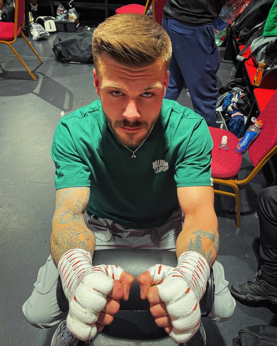 Jack Owens hands wrapped and ready to go💥🥊 #FightNight #Boxing 📍 Mattioli Arena, Leicester