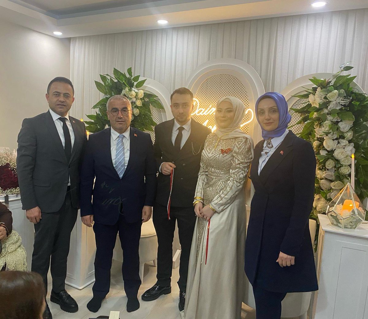 erdoganakkaya38's tweet photo. Kıymetli Kardeşlerim Damla ve Eray’ın nişan merasimlerine katılım sağladık.

Rabbim tamamına erdirsin inşallah. https://t.co/J0B641f45E