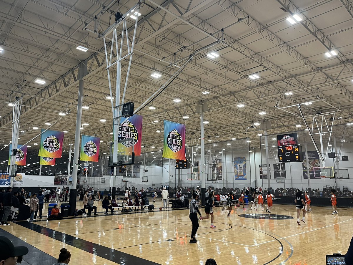 It’s been a great day of basketball out here at Spooky for the Winter Series Finale! Enjoying seeing the future stars from some great programs from all over the country 👀 @FBCMotton @Exodushoops @TeamTakeoverGBB @AEBLHOOPS @TeamSharp23 @Elevate_Elite @GTS_Fusion @CastleAthletic2