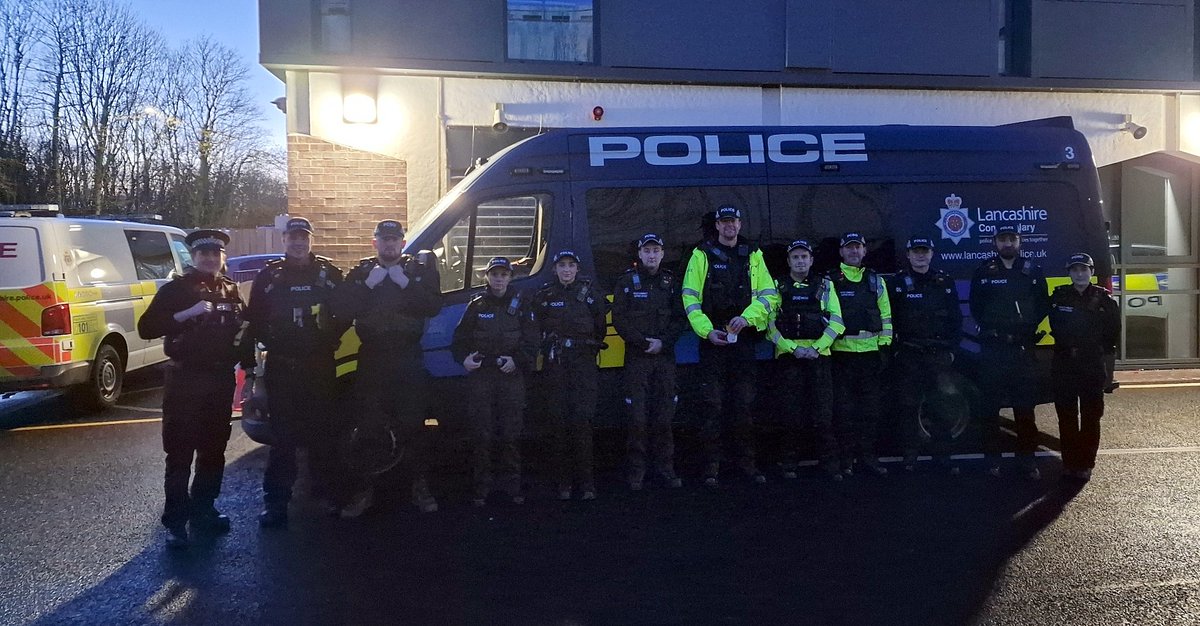Friday. Specials from Skelmersdale helped with an op targeting antisocial behaviour 'hotspots' identified by local residents. They went to several incidents, made several stop searches / vehicle checks. Thanks to SC's Andy, Kathryn, Bradley and (young) Peter. SI (old) Peter