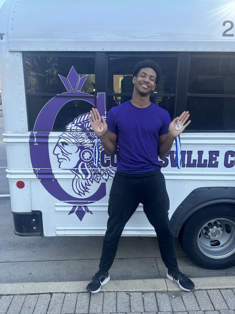 Congrats to KJ Thorps-Watt medal winner in the Long Jump 3rd place and High Jump 2nd place in the A Division! Indoor School Record in both!! #thekahokway