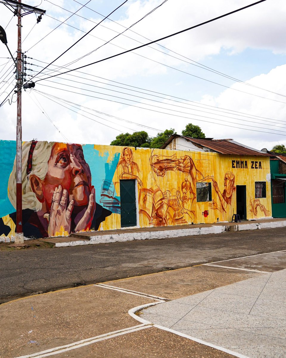 La tercera edición de Ciudad Mural en Anzoátegui fue en Ciudad Orinoco, en esta oportunidad la artista homenajeada es la poetiza Emma Zea, Aquí les dejo un poquito de todas las maravillas que se plasmaron en estas paredes.