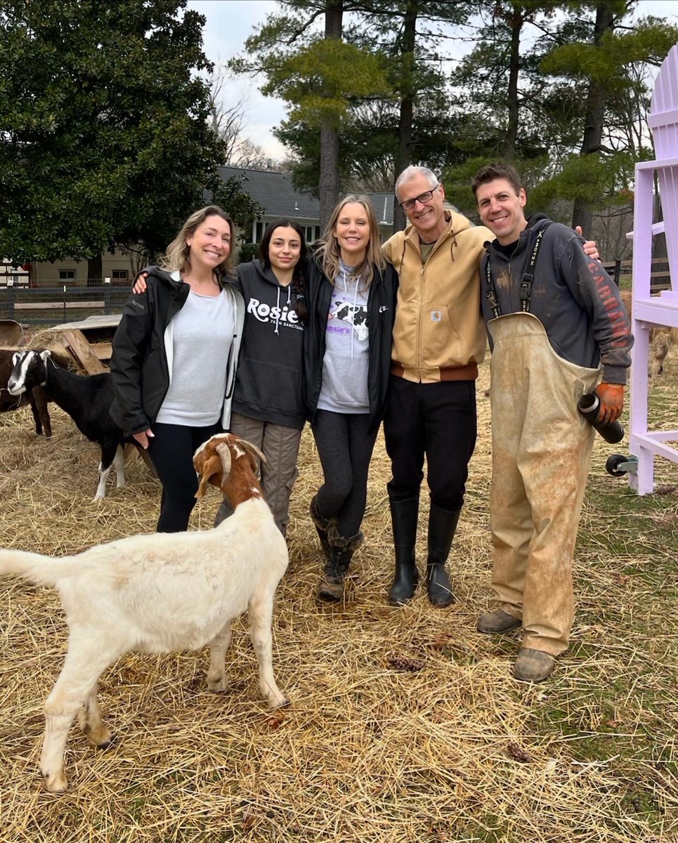 We were thrilled to have a special visit from the one and only @genebaur of @FarmSanctuary. As a new sanctuary, we have much to learn and navigate, so we’re deeply grateful for the incredible guidance, wisdom, and support from one of the preeminent leaders of the movement.