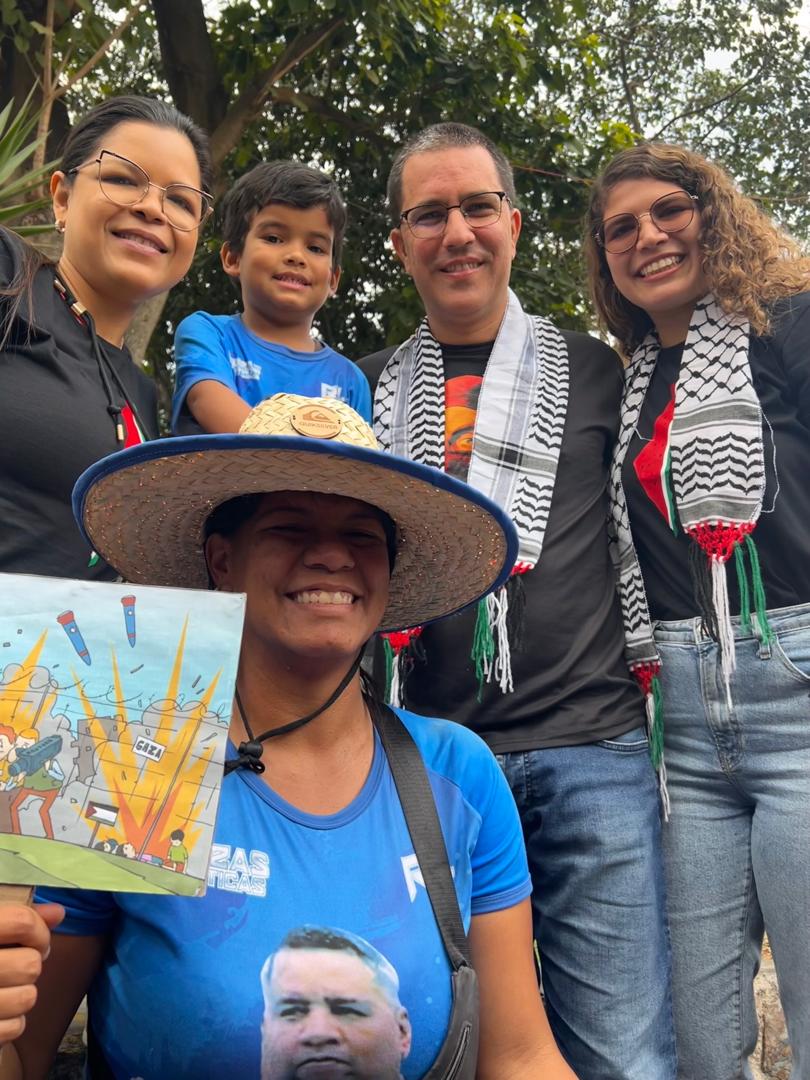 "Palestina lo vale todo". Para Venezuela es causa nacional. Los pueblos del mundo deben movilizarse de manera permanente. Sólo desde las calles torceremos el rumbo del imperialismo. La humanidad debe imponerse. Siempre tuvo razón el Comandante Chávez. No existen adjetivos para