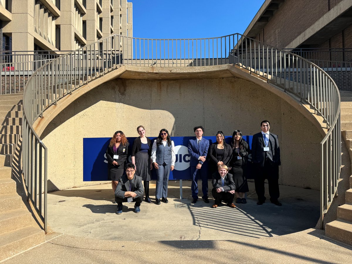 MrArsenie's tweet photo. @CarlSchurzHS #acadec team at @thisisUIC for @USAD_Main Illinois State Finals https://t.co/8rQ8oVxIFh