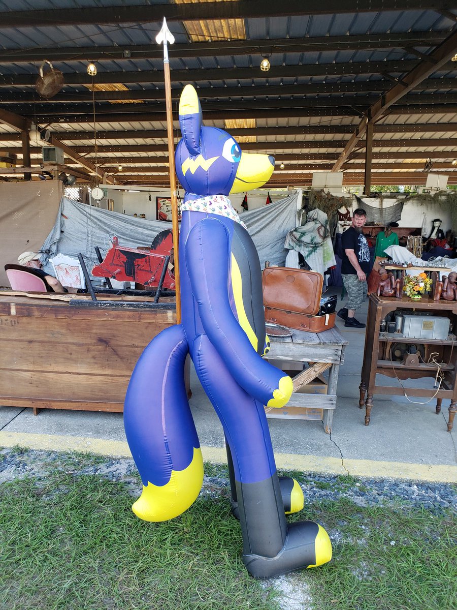 PooltoyWolf's tweet image. Want a blow up Mactoy for $210 USD? I&apos;m doing a small run right now! DM for details!
#Inflatable
