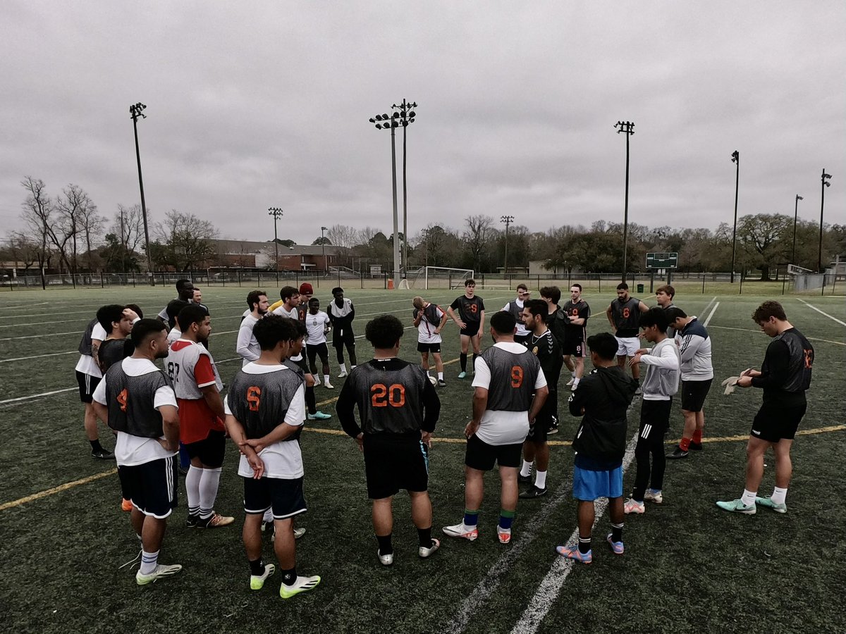 Some familiar faces back at tryouts today. Thank you everyone who came out and we look forward to seeing more of what Mobile has to offer next week at the Mobile County Soccer Complex. 
#DaleAFC #ALwaysMobileALwaysHome