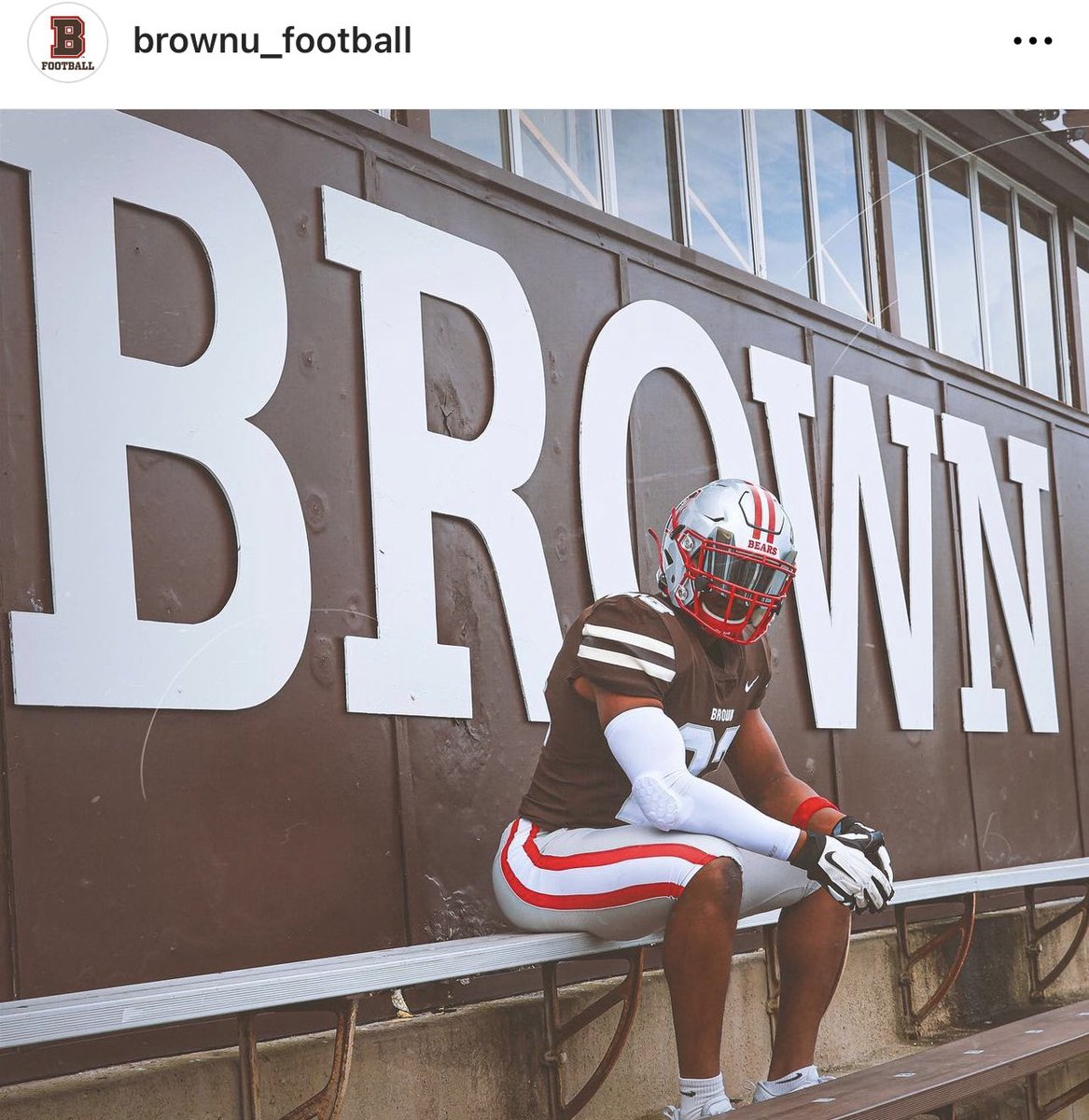 would like to thank @Browncoachweave and @BrownU_Football for a camp invite. @MattODonnell27 @BrownHCPerry @sjbcoachalba @coachJAlbaOC @tbev_jr @CoachTimAsbell @ericoutlaw100 @VinceCesar7454 @SJBDHSCougars @NCSA_Football @247recruiting @NCAA @PrepRedzoneNY @NYCHSFL