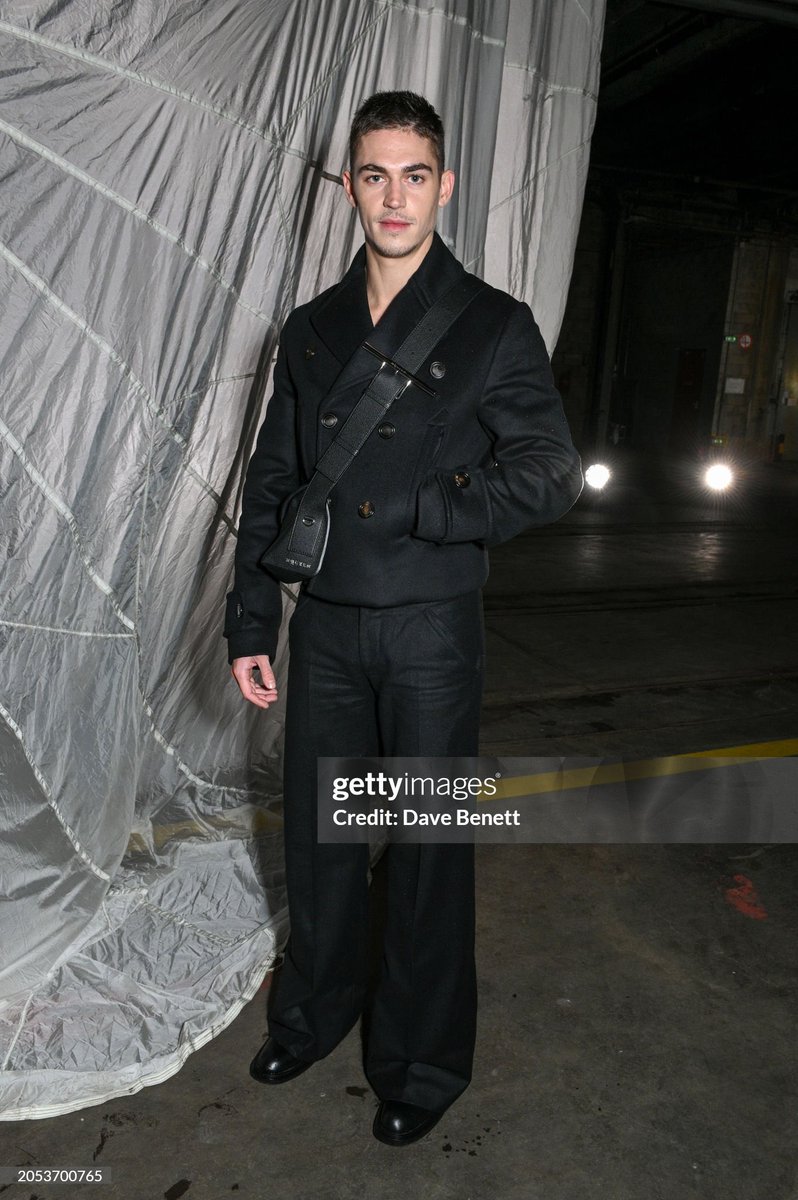 hft_lngfrd_era1's tweet photo. Hero attended the Alexander McQueen Autumn/Winter 2024 show during Paris Fashion Week on March 2, 2024 in Paris, France https://t.co/6OwxnI9F73