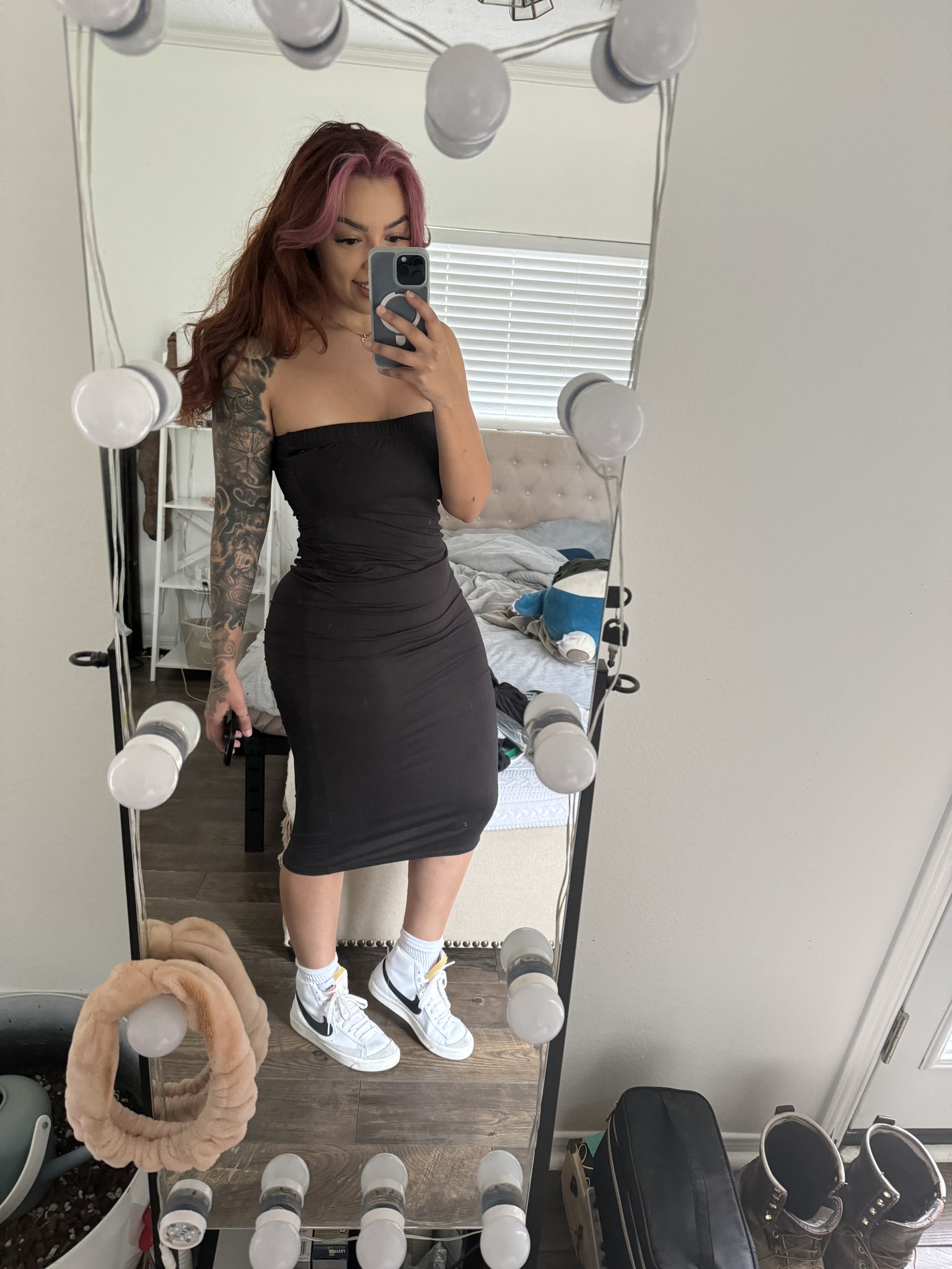 LadiGeek on Kick on X: “You think these sneakers go well with this