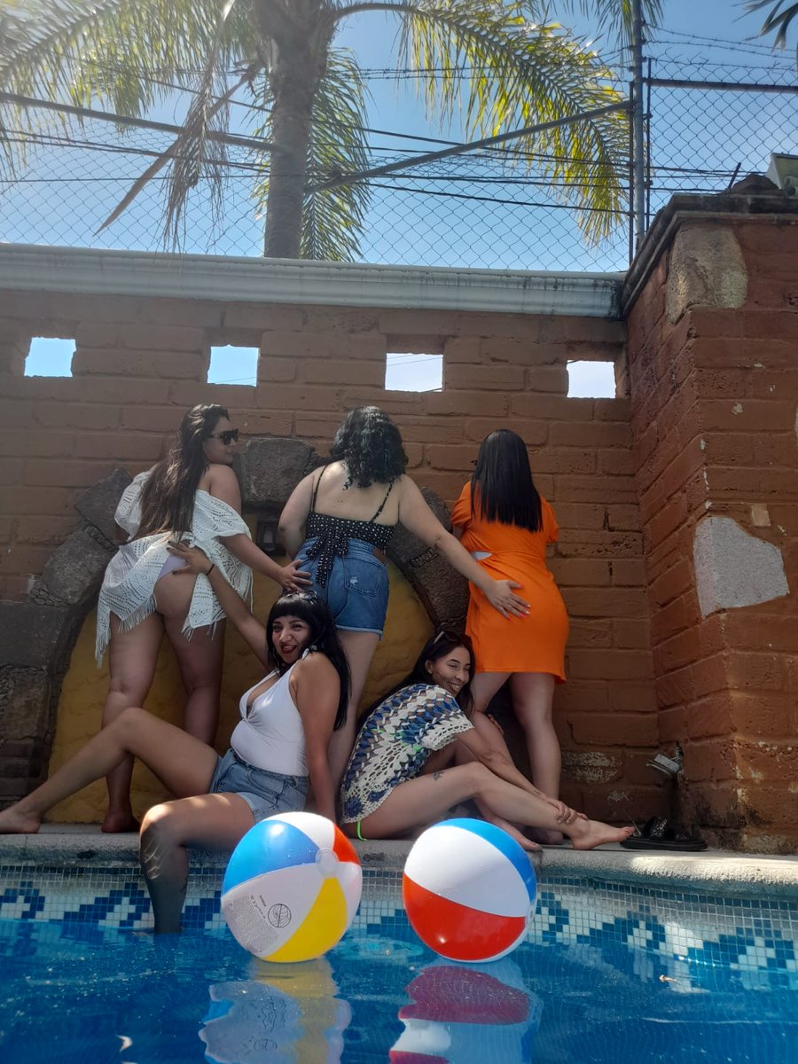 Con las chicas ...!!! 
<a href="/La_Mortizia/">Mortizia</a> 
<a href="/SaadeSativa/">丂卂卂ᗪ乇 丂卂ㄒIᐯ卂 🇵🇸</a> 
<a href="/Chakanice666/">Chakanice</a> 
<a href="/diana_r0bles/">Diabólica 🖤</a> 
<a href="/fotosdemiamigo/">Las fotos de mi Amigo</a> 
<a href="/redmoon_me/">• Red MOON • Museo Erótico ❤️‍🔥</a> 
<a href="/Karlita_Puebla/">Karlita 🍓</a>