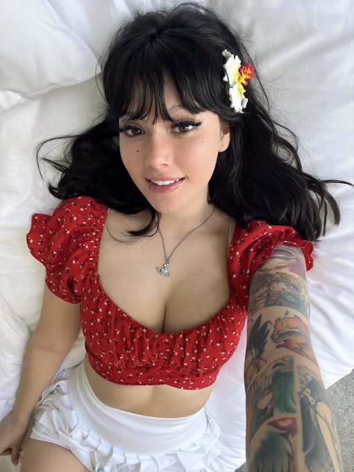 smiley 🌺 https://t.co/FDhqRpikQC