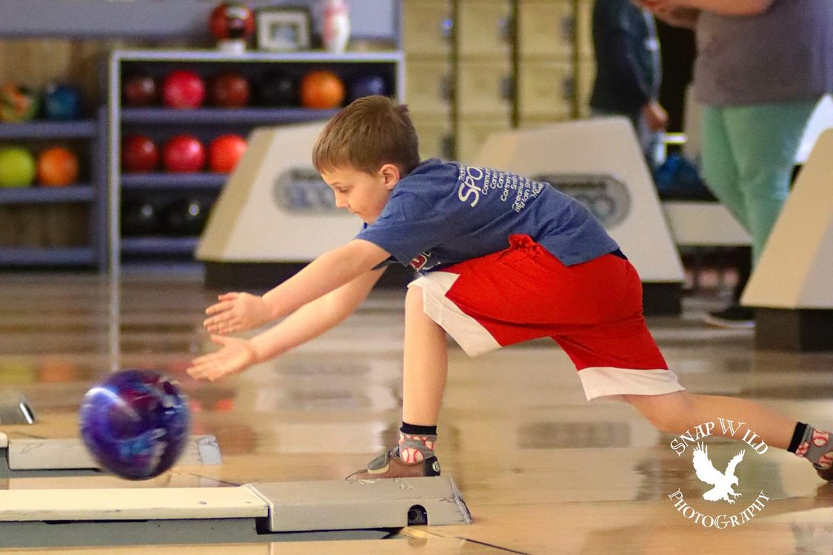 Kason bowled a 343 SERIES today. 88 127 128.

8 year old, 2 handed bowler.
#pba #youthbowling
#bowling #work
#PBA