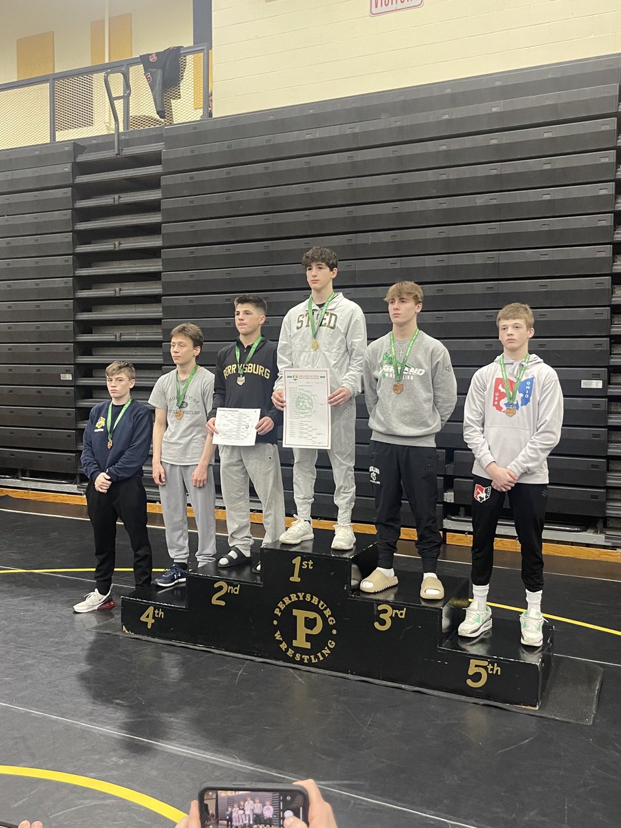 SIHSwrestling's tweet photo. Perrysburg District:
Novak- 6th
McGraw- 5th (State Alternate) https://t.co/AVcnS6K9jF