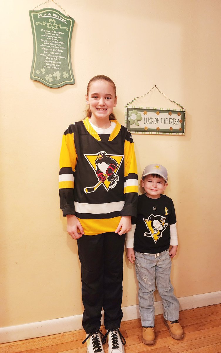Clew35's tweet photo. Baby Pens Here we Come 🐧 🏒  @WBSPenguins https://t.co/RPNUPNjppX