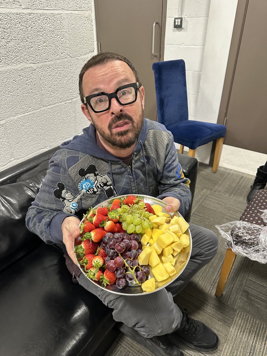 Backstage “DJ rider” time, pre-gig. Other DJs demand different “stuff” on a silver tray. Apologies for being dull 😂