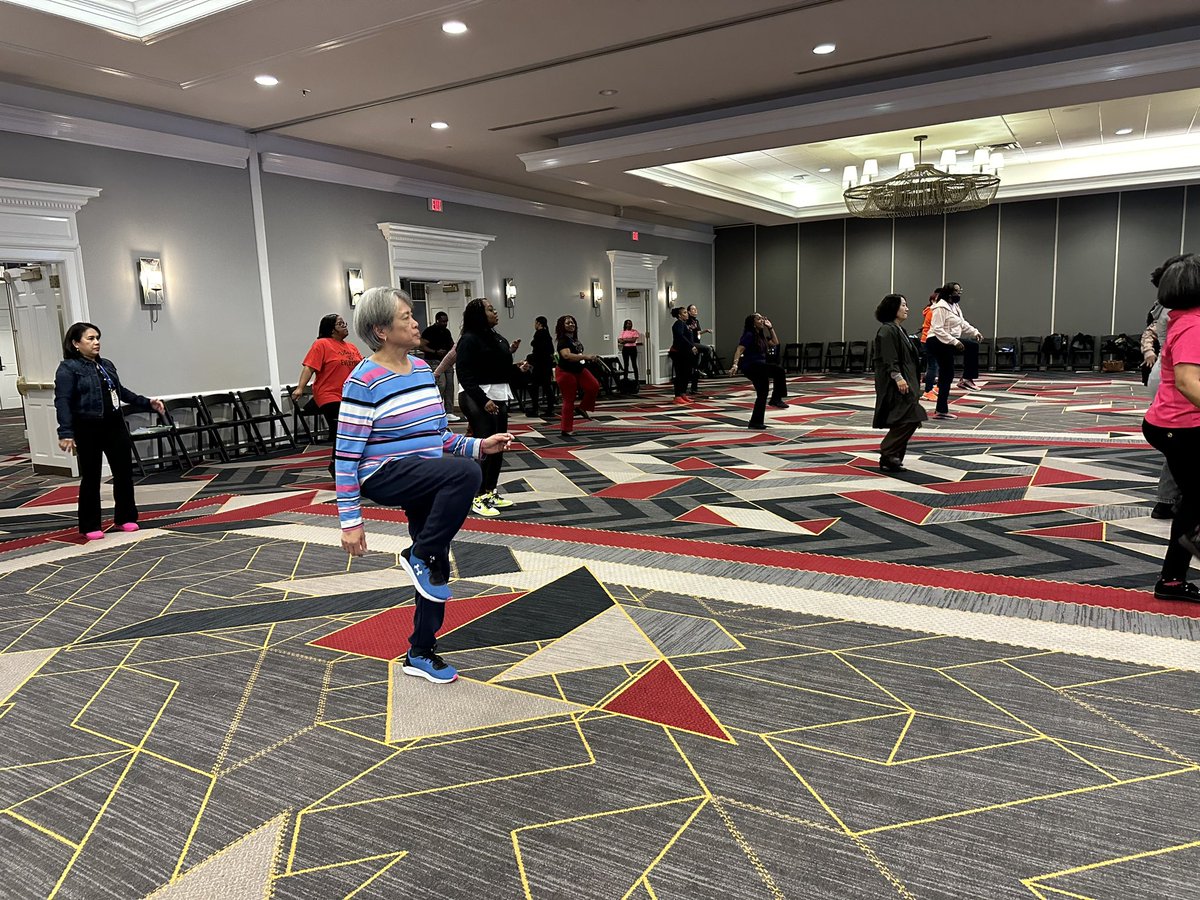 PGCPSK5RELA's tweet image. A full day of learning  and our teachers still have the energy to check into our wellness sessions for ZUMBA! Keep the energy high @PGCPS! #PGCPSSOR24 #scienceofreading