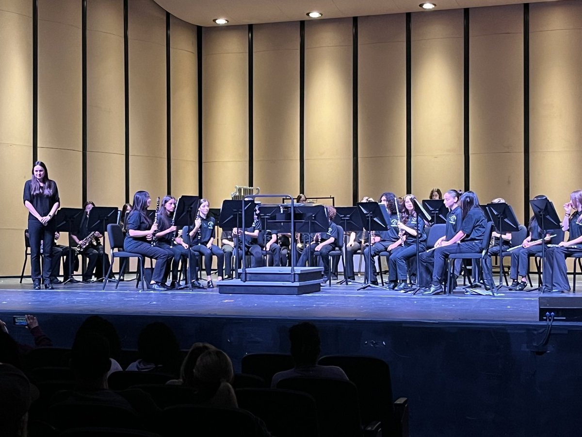 GilRod19's tweet image. LEUSD Band Day. Canyon Lake is representing 🎺