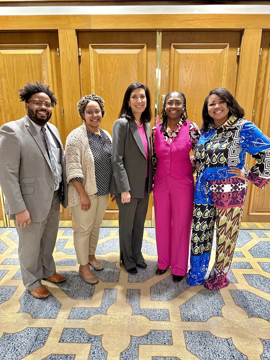 Dr. Zoghbi, renowned neurogeneticist & Research-in-Chief at @TexasChildrens, is a shining example of innovation, resilience, and dedication. A true source of inspiration at @amspdc 2024. Proud to witness the presence of numerous @MeharryMedical alumni & @PSDP_AMSPDC scholars.