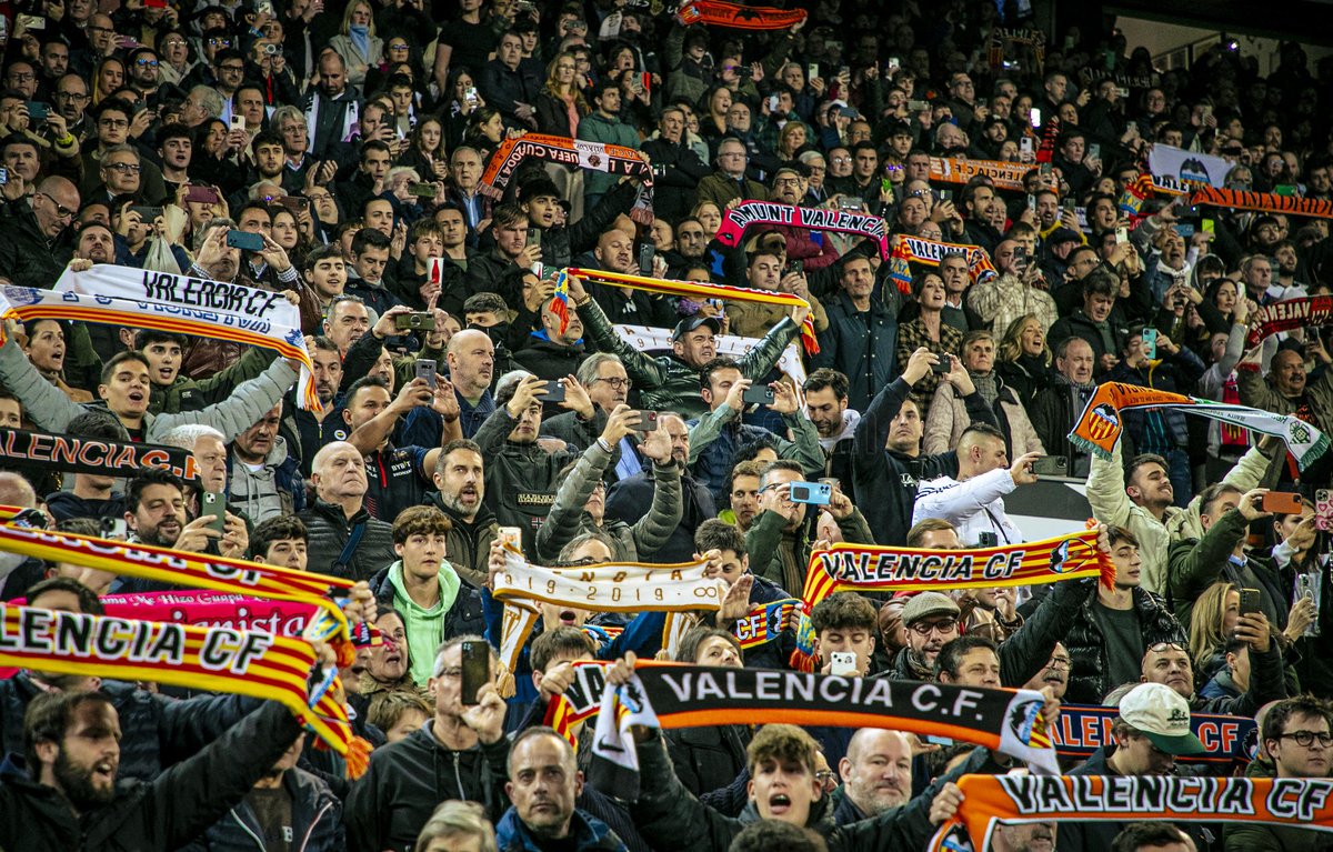 Siempre ORGULLOSOS de este EQUIPO y esta AFICIÓN

ESTO ES MESTALLA

#ADNVCF 🦇