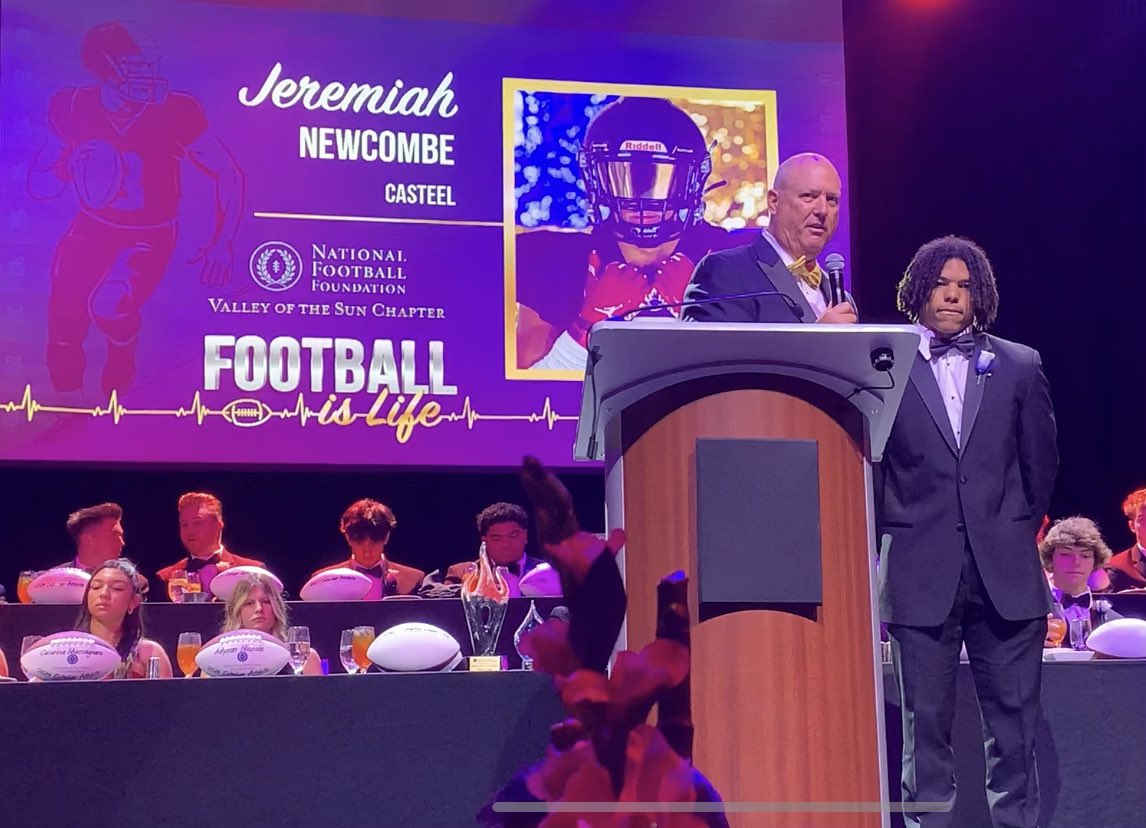 What an honor to be recognized with the Frank Kush Dedicated Student Athlete Award. Thank you @bradcesmat and the National Football Foundation. @CoachNewcombe @CasteelFootball @casteeltdclub