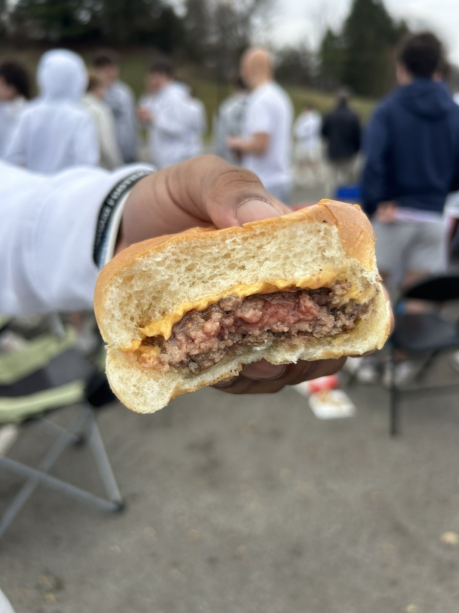 This shit is disgusting 🤮 <a href="/BennettHenders6/">Bennett Henderson</a>