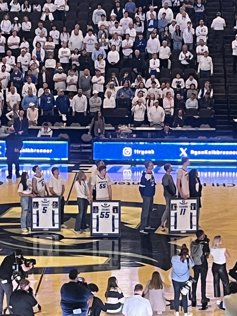 Akryptooo's tweet image. HOW BOUT DEM JAYS!!!