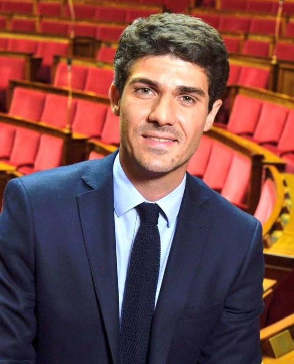 MoroccoIntel's tweet photo. 🇲🇦🇫🇷🇩🇿| Les députés français Aurelien Pradié et Pierre-Henri Dumont, appellent à mettre fin à la duplicité du en même temps macronien et trancher entre le Maroc et l'Algérie en reconnaissant la marocanité du Sahara.

Aurélien Pradié « J'appelle mon pays à avoir une parole nette [..] le Sahara marocain doit bénéficier d'une souveraineté pleine et entière du Maroc [..] nous connaissons nos amis »

Pierre-Henri Dumont « Aujourd’hui, le Maroc est déjà un pôle de stabilité pour l’ensemble du Maghreb mais également pour l’Afrique, c’est une puissance régionale indéniable »