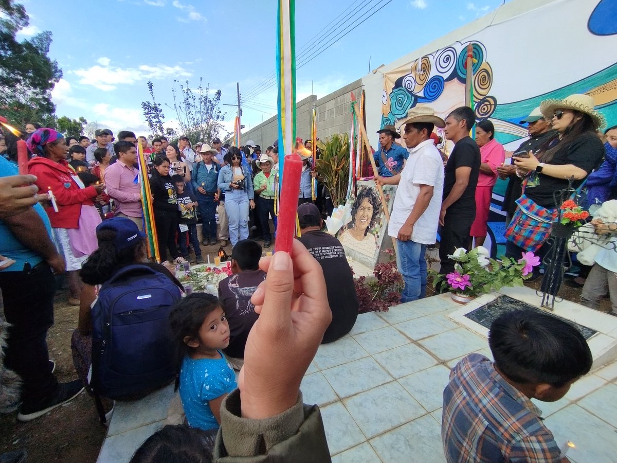RadioProgresoHN's tweet image. 🌱 ¡Para Berta, toda la verdad, toda la justicia! 🌾
#BertaCáceres #RadioProgreso #COPINH