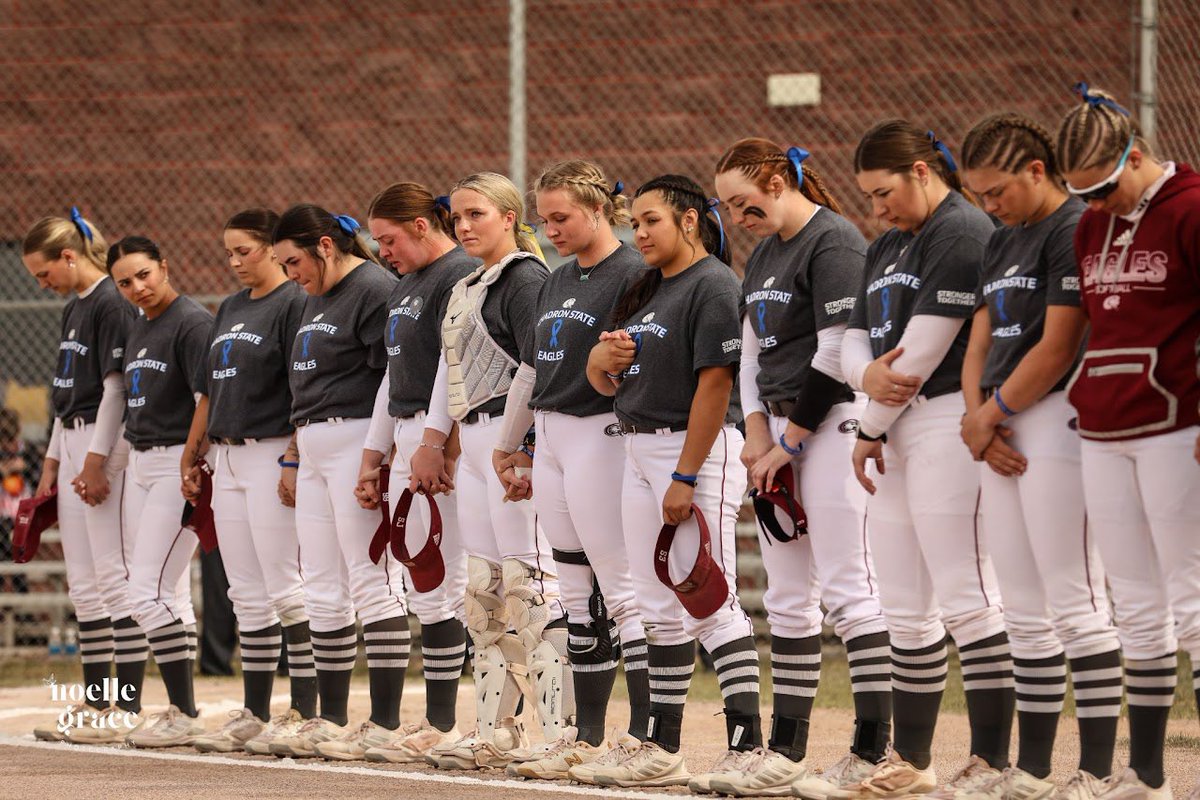 ChadronState_SB's tweet photo. Bigger than softball💙🎗️

#cancerawareness #sebbosquad https://t.co/xRfNSqbLdo