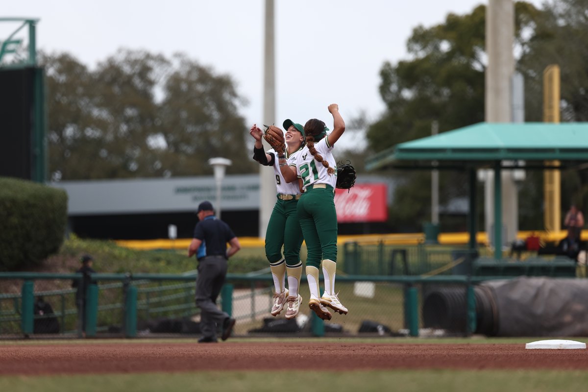 The Bulls bring 4⃣ across the plate in the first! 

USF 4, LOU 1

#HornsUp🤘
