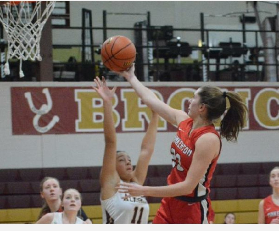 C/o 2024 6foot guard <a href="/E_Lavoie7/">Elizabeth Lavoie</a> from Pinkerton Academy with a big time showing going for 27pts 10rbs 4stls in the win over Dover in the 2nd round of the NHIAA D1 playoffs. The <a href="/UNHWBB/">New Hampshire Women's Basketball</a> committ showed her ability to score from all levels.